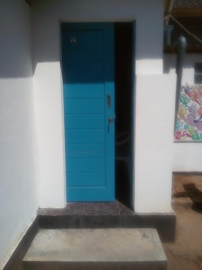 Izaac'S Bed & Breakfast Lovina Exterior foto